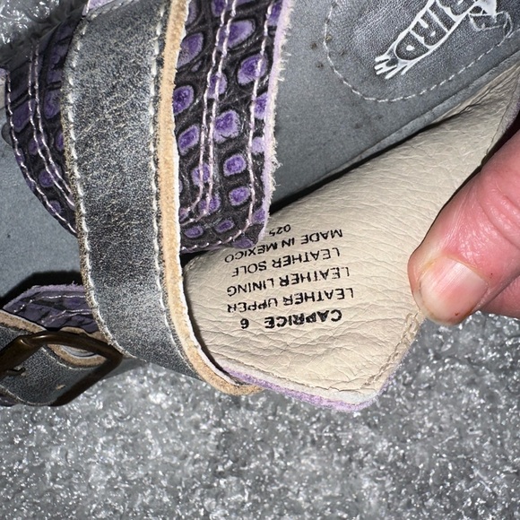 Freebird by Steven purple size 6 caprice sandals - Picture 4 of 4